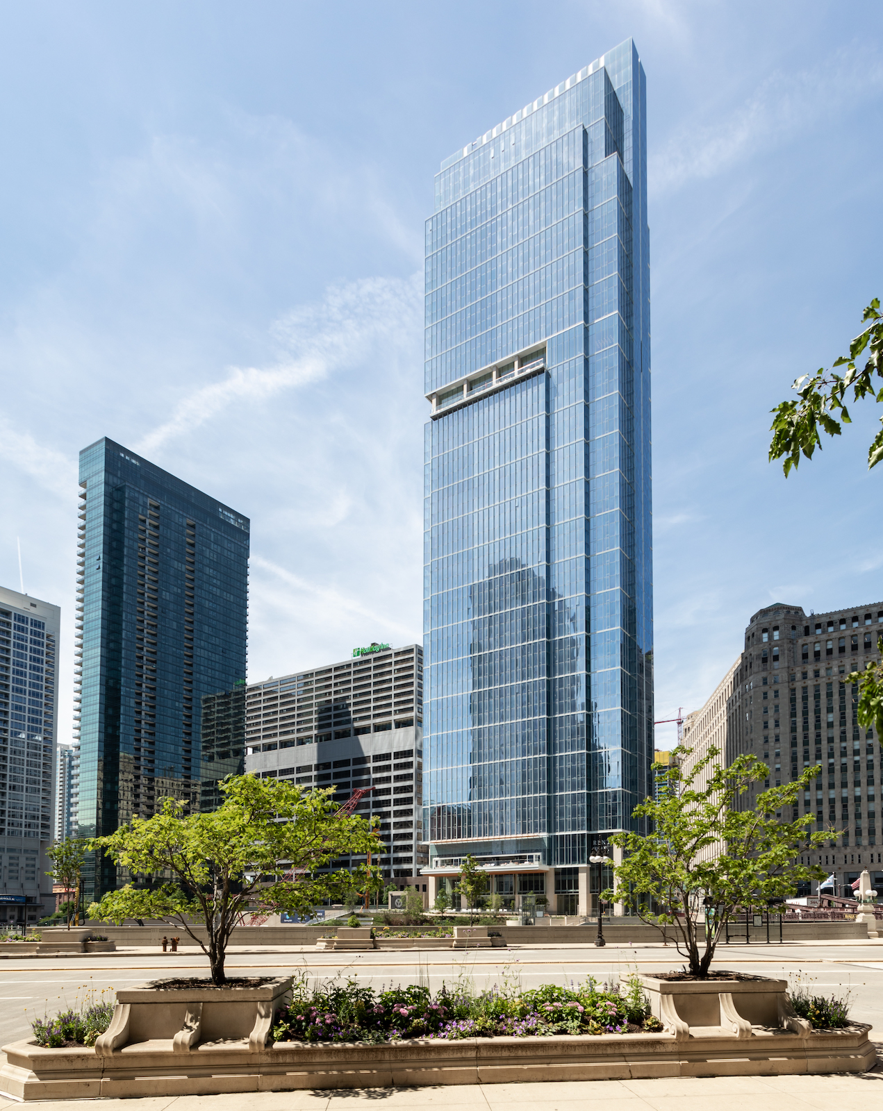 Wolf Point East, an Iconic Apartment Tower Above the Chicago River, Hits 90% Leased